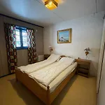 Your Perfect Base In Sleeps 8! Nyaraló
