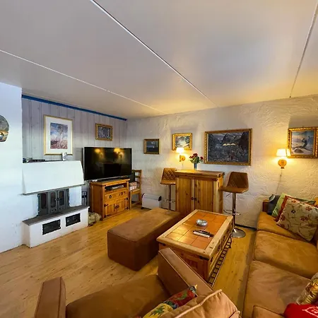 Your Perfect Base In Beitostølen Sleeps 8! Vakantiehuis